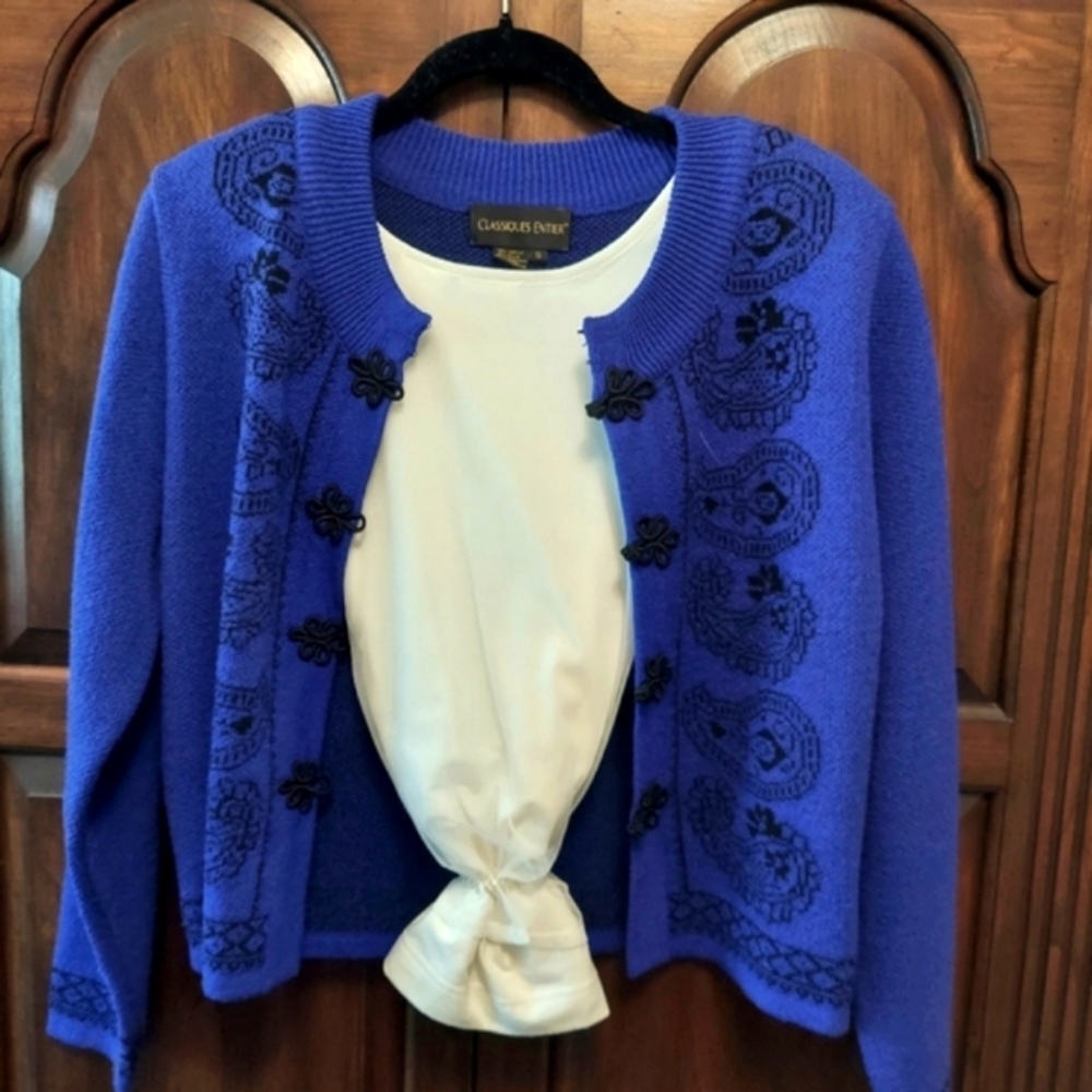 Classique Entier, Size Small, Blue with Black Paisley Cardigan